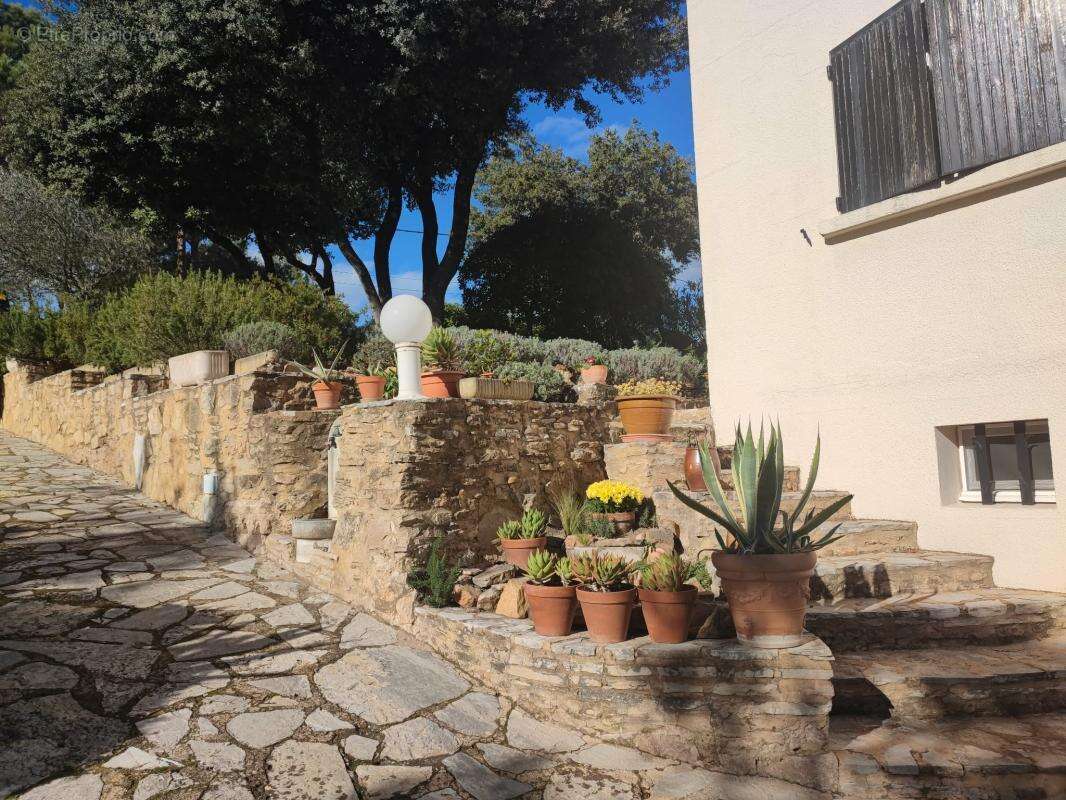 Maison à BAGNOLS-SUR-CEZE