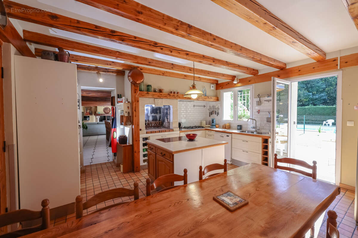 Maison à BELIN-BELIET