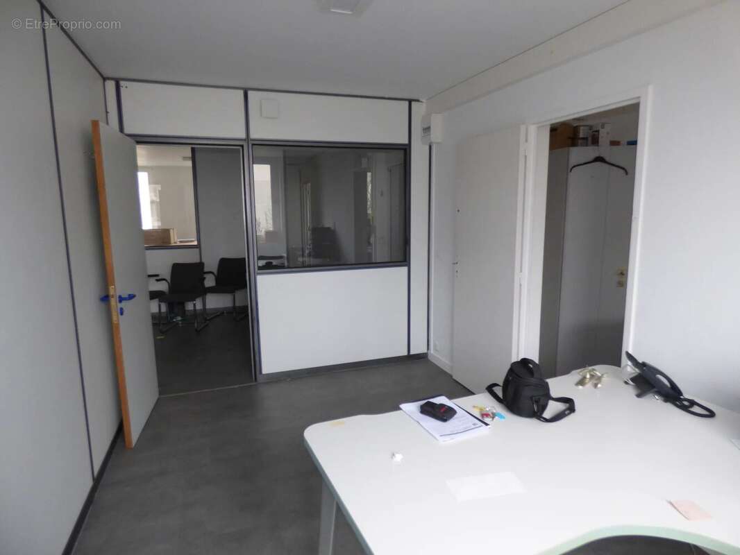 Commerce à COURCOURONNES