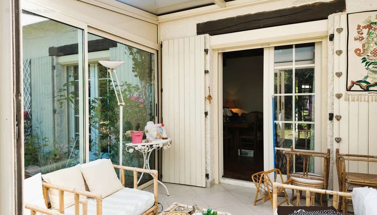 Maison à CLAIREFONTAINE-EN-YVELINES