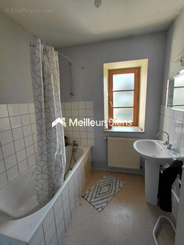 Appartement à FAYL-BILLOT