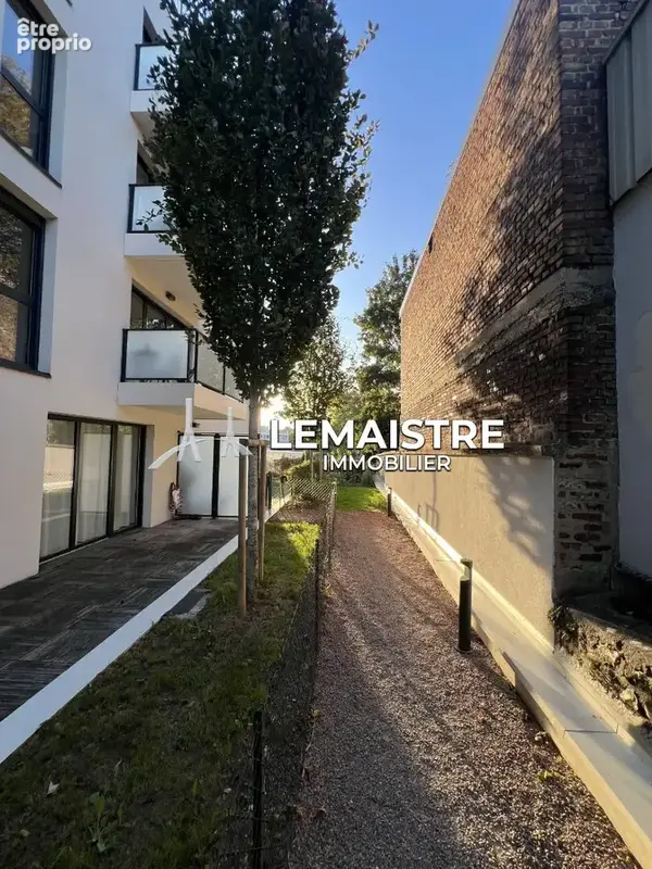 Appartement à vendre - Rouen - 74.7 m² - 3 chambres - Dernier étage - Terrasse - Box s/sol  - Accès direct Gare SNCF - photo 7