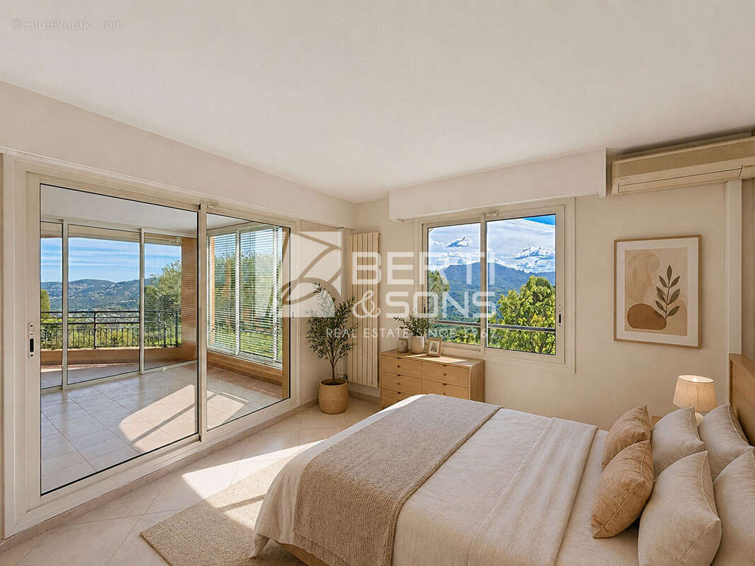 Appartement à MANDELIEU-LA-NAPOULE
