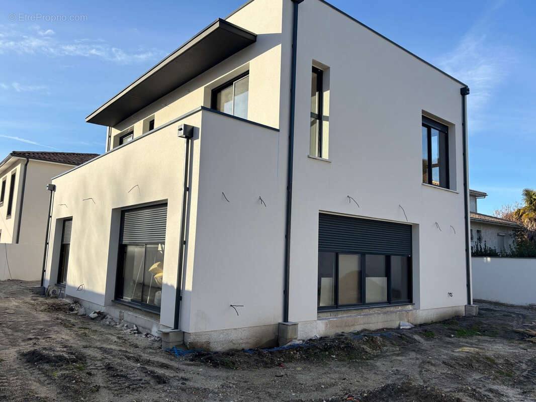 Maison à MERIGNAC