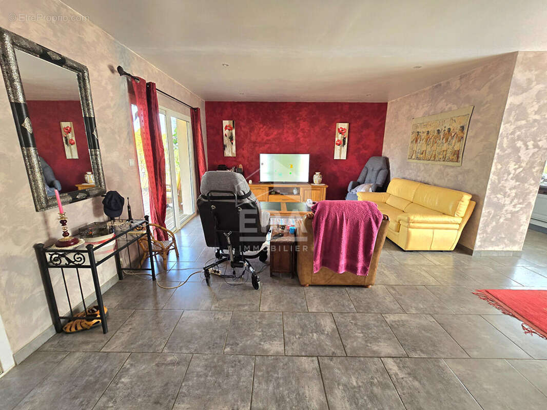 Maison 115m² à montpon-ménestérol - photo 5