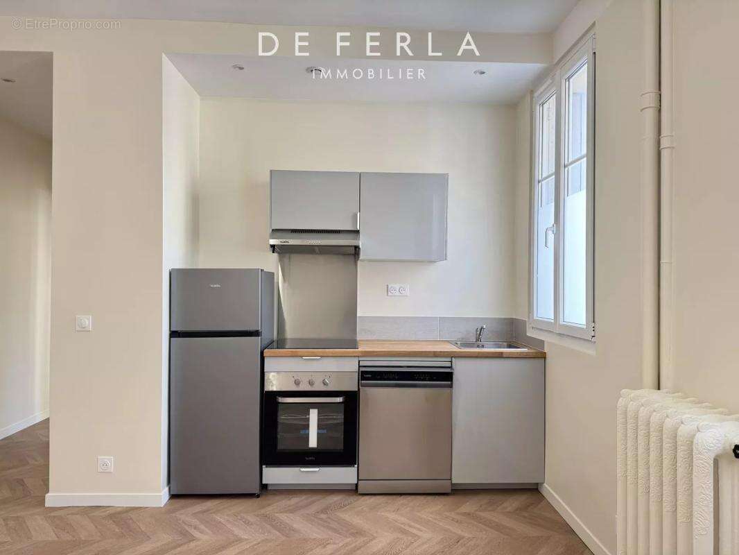 Appartement à PARIS-15E