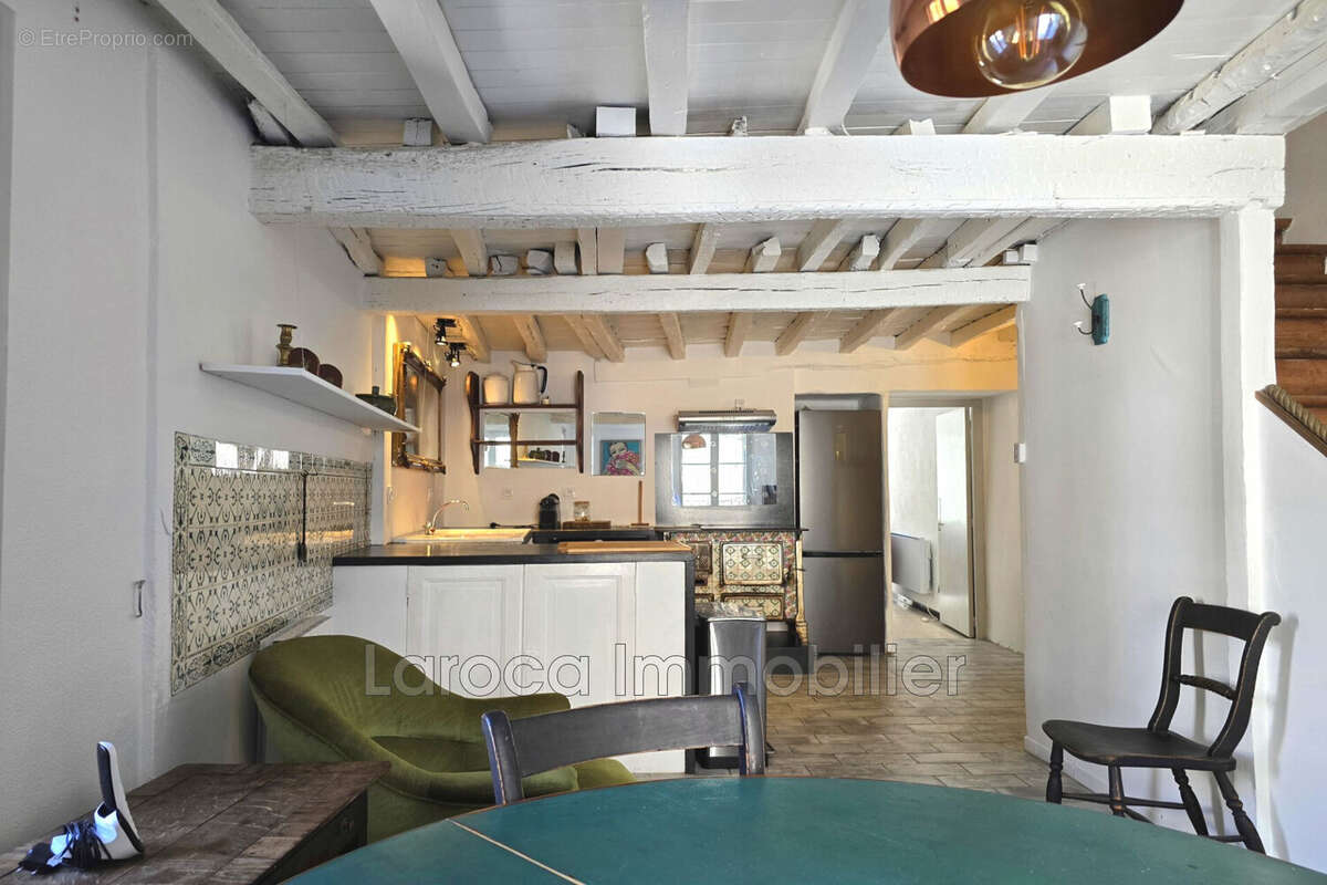 Maison 109 m² à Laroque-Des-Alberes  - photo 6