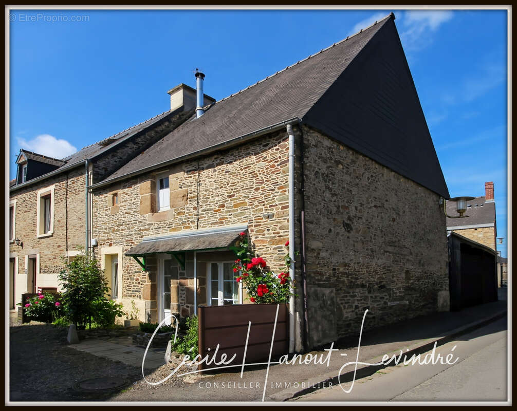 PLEINE-FOUGERES - Plein Bourg - Propriété 39 m2 (potentiel 75 m2) en pierre couverture récente - Terrain 118 m - photo 11