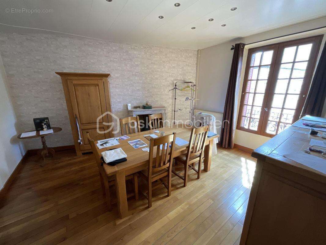  Ensemble immobilier polyvalent à Bouray-sur-Juine - photo 7