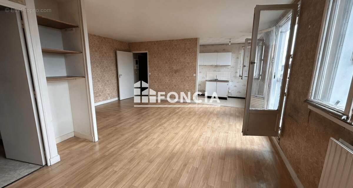 Appartement à LE PLESSIS-TREVISE