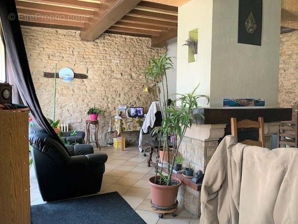 Maison à TIL-CHATEL