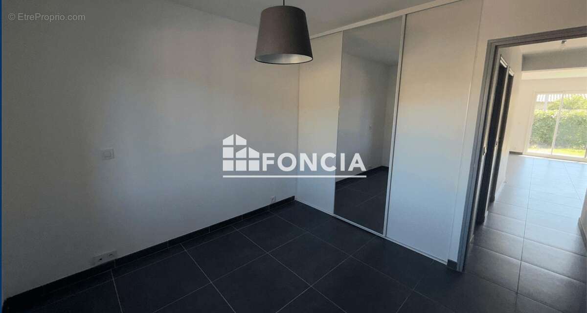 Appartement à LE CANNET-DES-MAURES