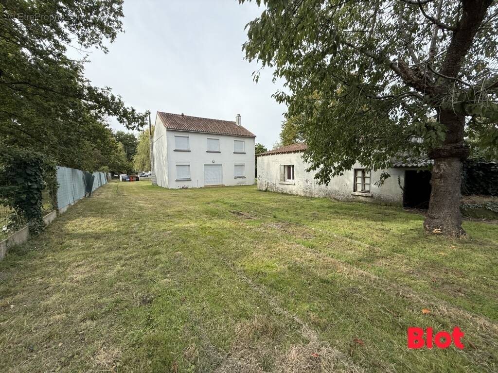 Maison à SAINT-SEBASTIEN-SUR-LOIRE