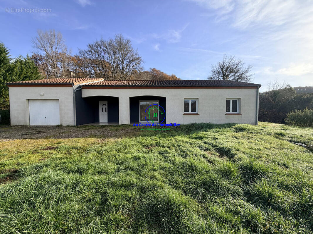 Maison à SAINT-URCISSE