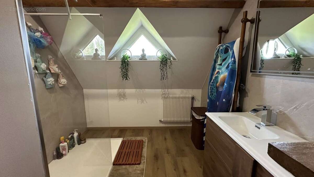 Maison à EPAIGNES