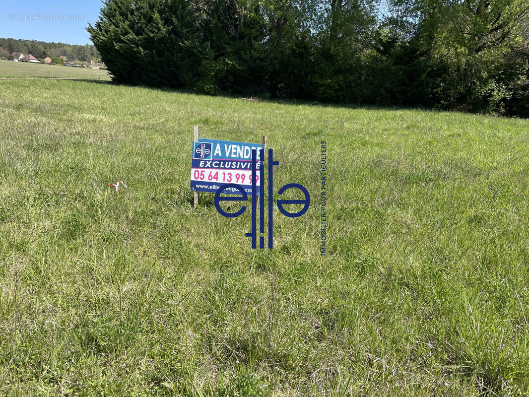 Terrain à TRELISSAC