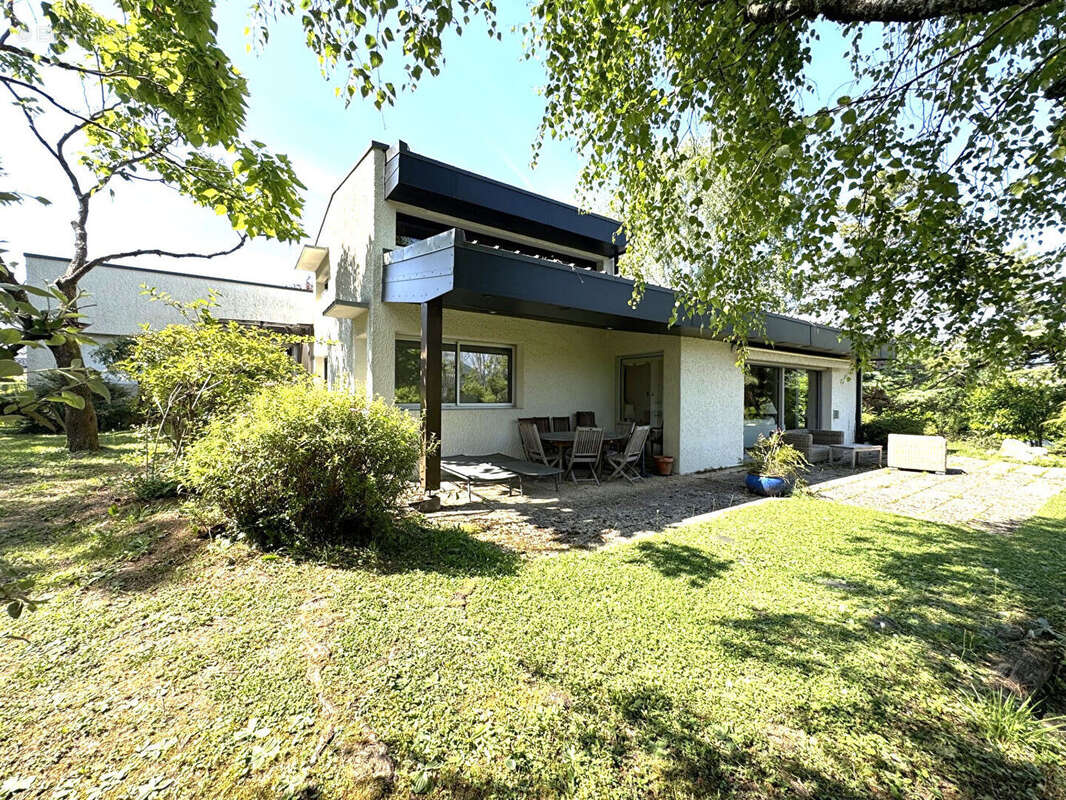 Villa 195 m²  - calme - terrain 1 646 m² - proche chambéry - photo 12
