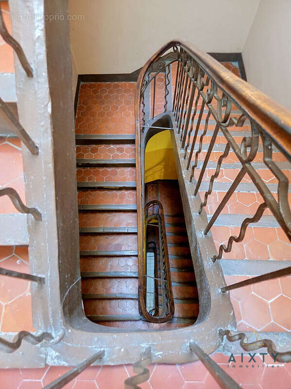 Appartement à MARSEILLE-1E
