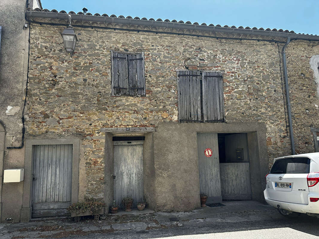 Maison Cailhau  avec dépendance transformable en habitation. - photo 3