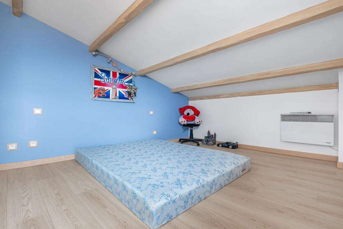 Appartement à BOUYON