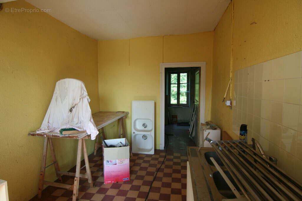 Maison à CHARBONNAT