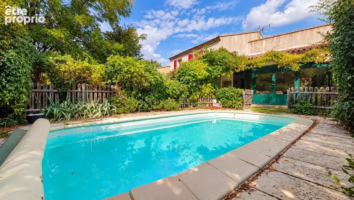 LAURIS : Maison T6 de 121 m2 avec piscine, garage et jardin arboré - photo 1