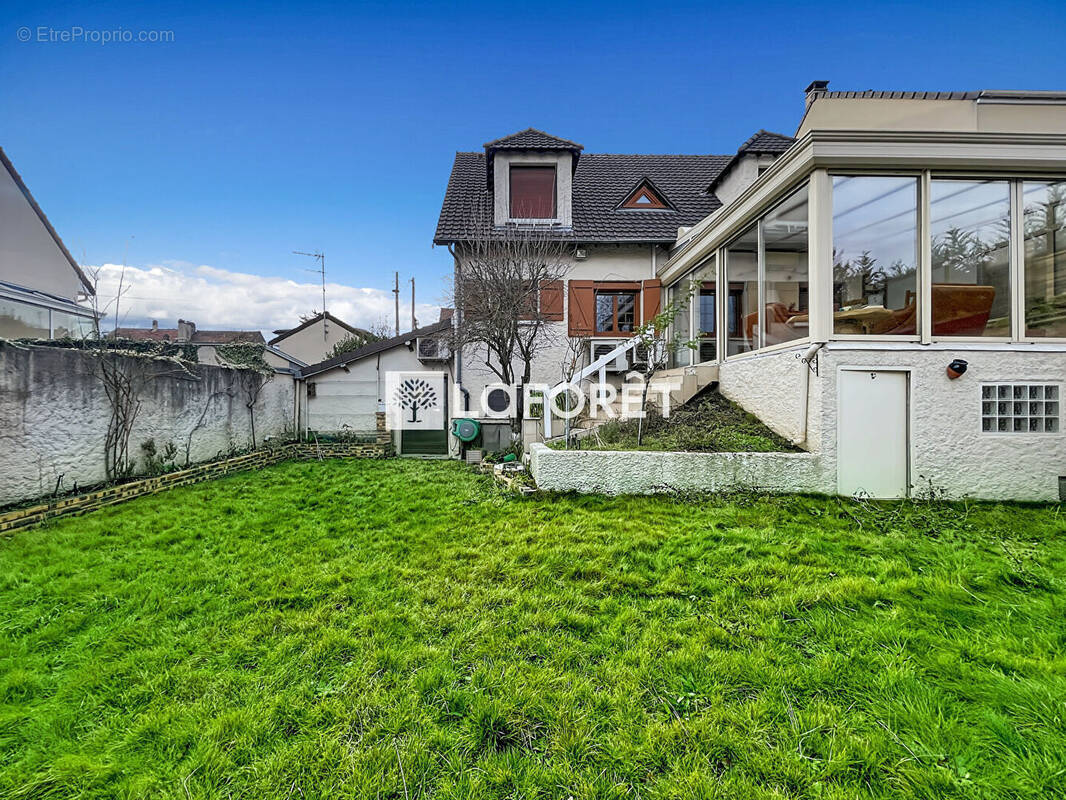 Maison à CARRIERES-SUR-SEINE