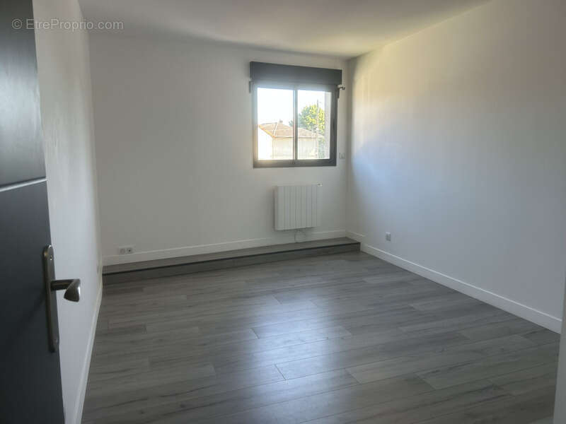 SURAT Maison de 166 m2 avec cour - photo 15
