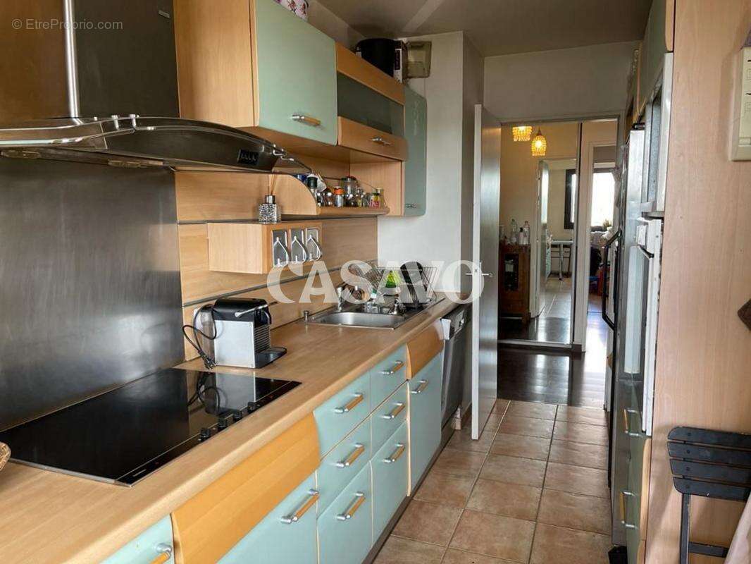 Appartement à CHARENTON-LE-PONT