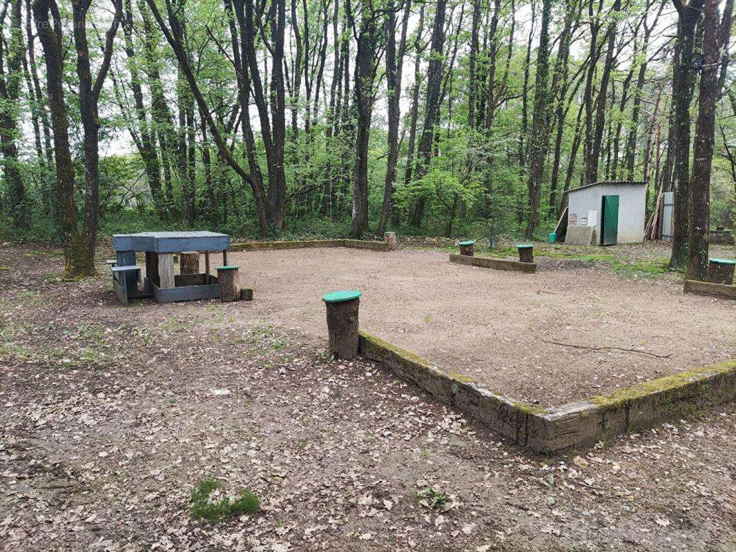 Terrain à MIGNALOUX-BEAUVOIR