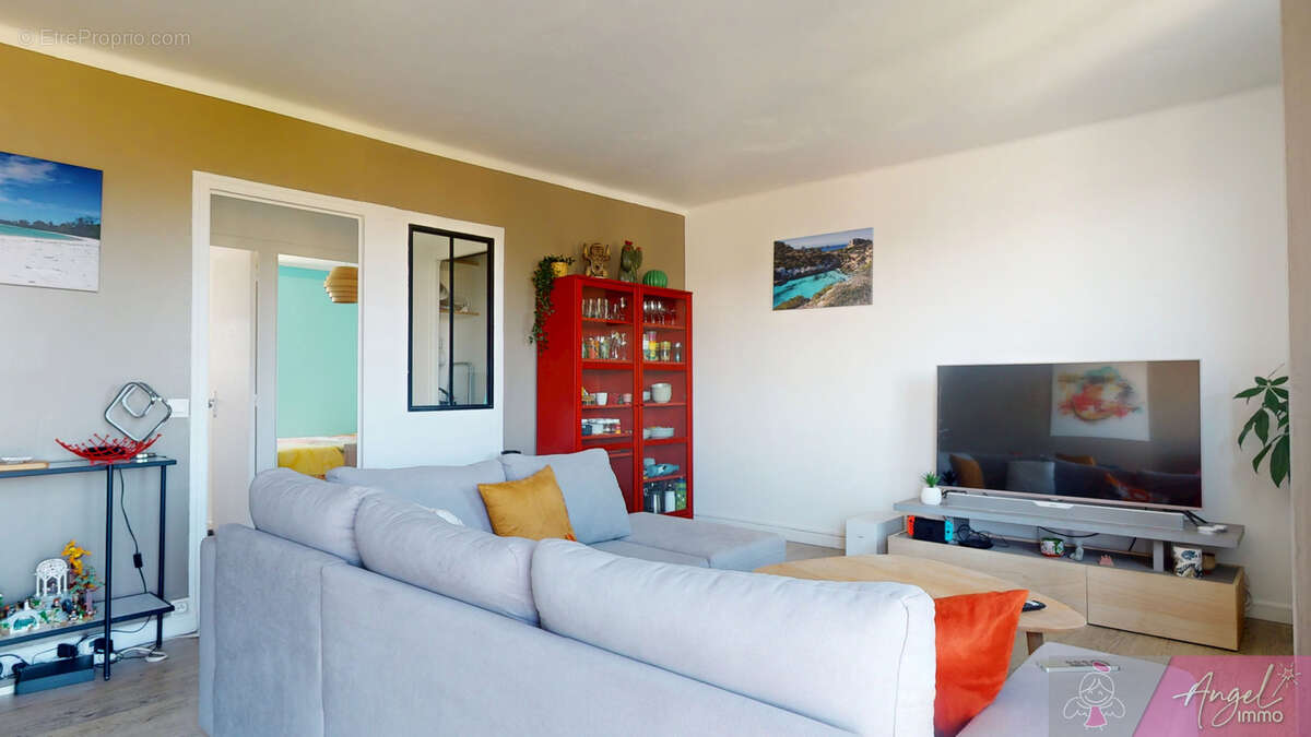 Appartement T2 avec garage et cave privatifs - photo 2