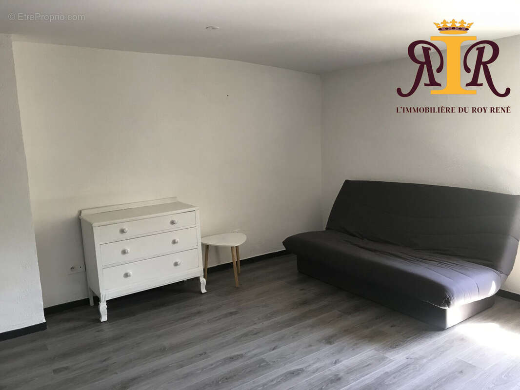 Appartement à LA TOUR-D&#039;AIGUES