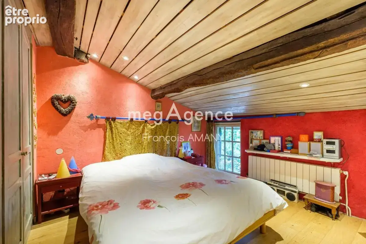 Une maison de charme au cœur de Dommartin - photo 11