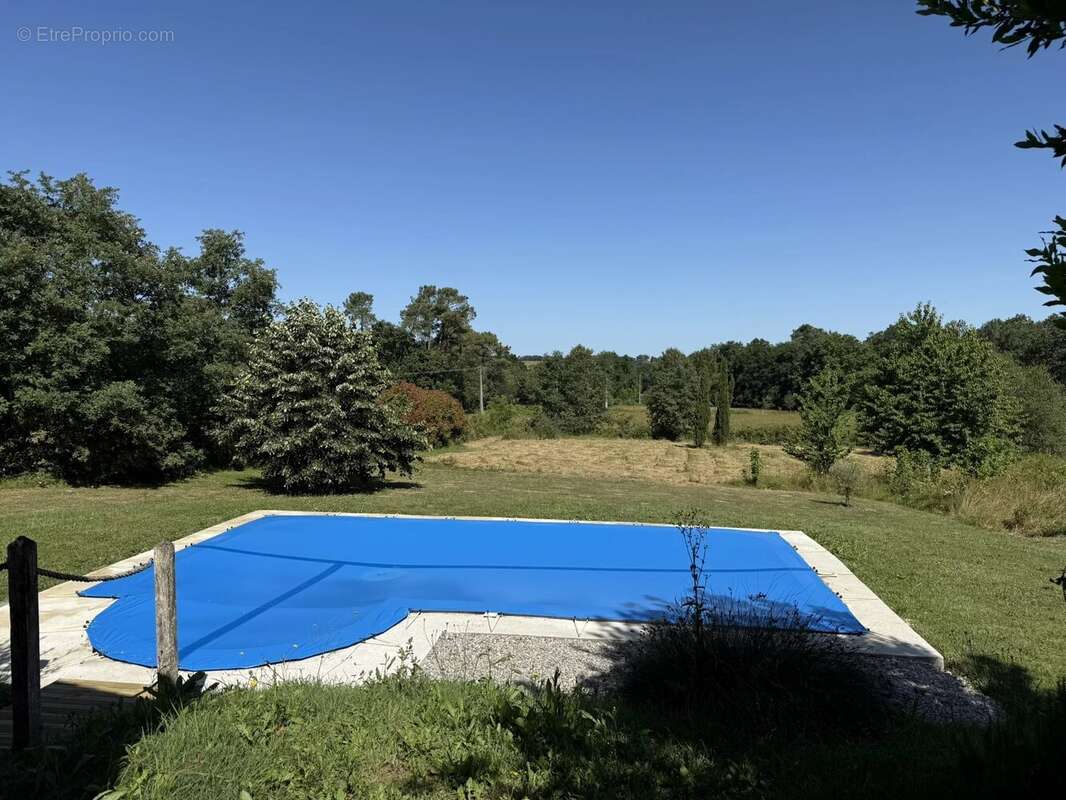 Maison Contemporaine avec Piscine et Près d’un Hectare de Terrain - photo 14