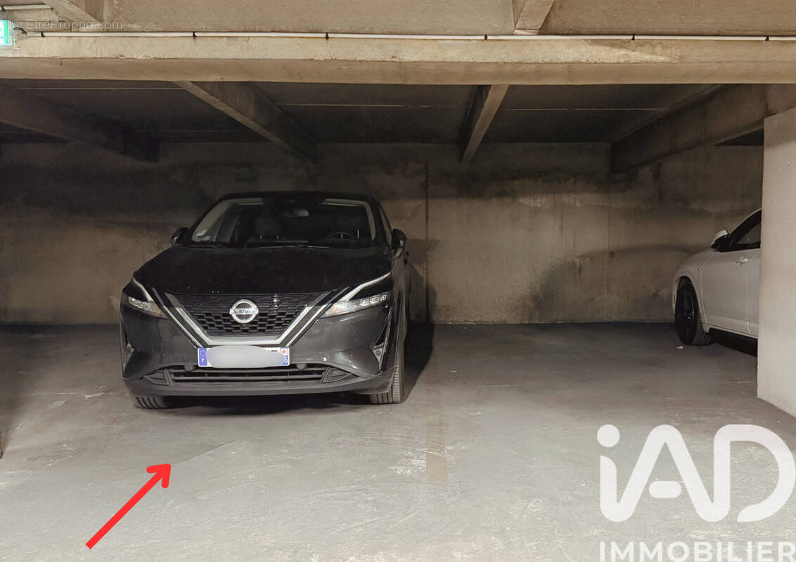 Photo 1 - Parking à PARIS-11E