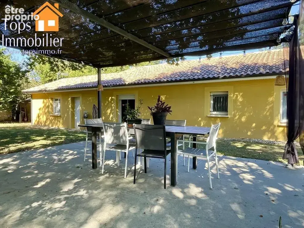 Maison plain-pied sans travaux, avec piscine, deux garages et terrain au calme - photo 15