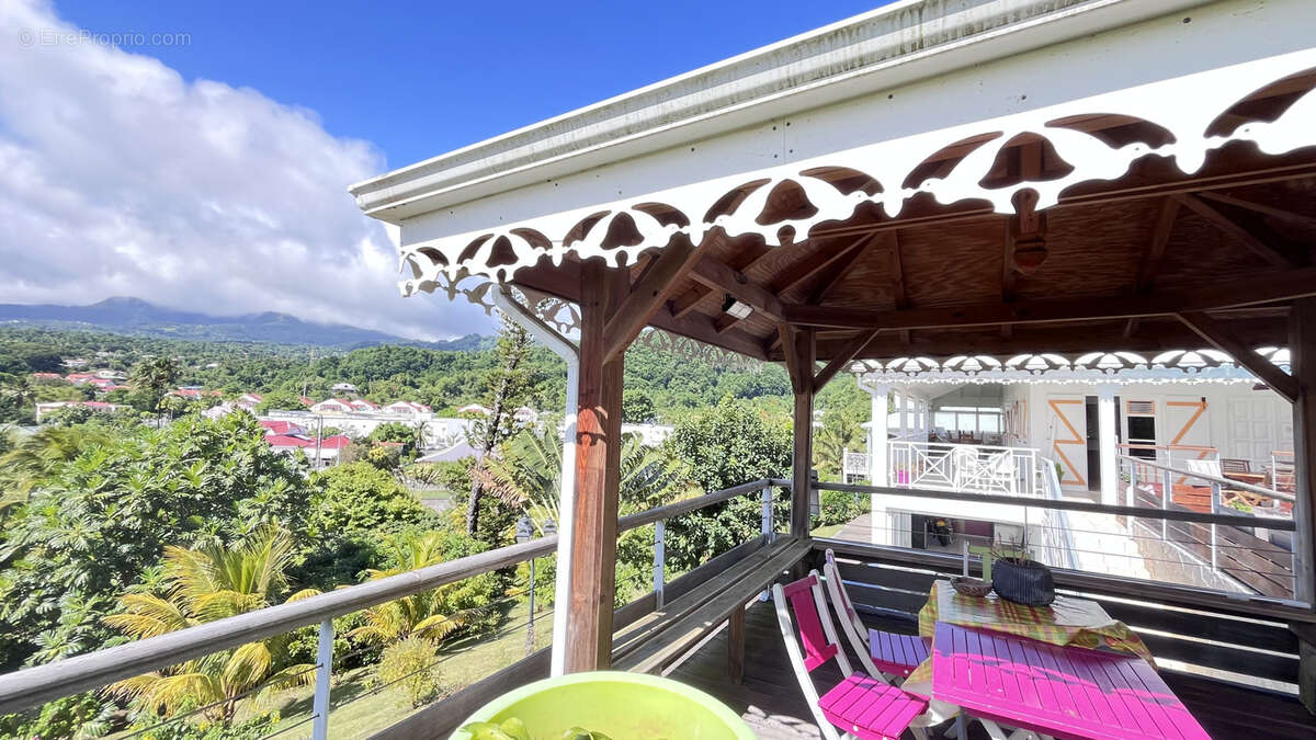 Villa piscine vue mer et montagne - photo 2