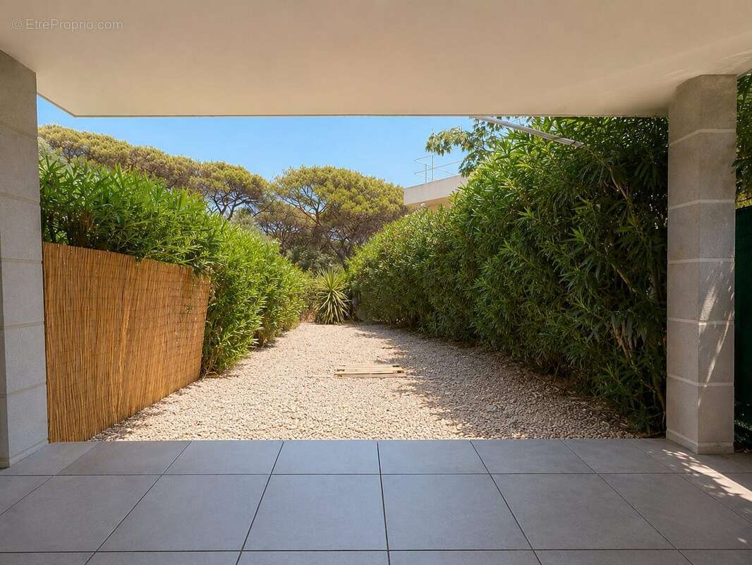 Appartement 45 m² à Sainte-Maxime  - photo 2