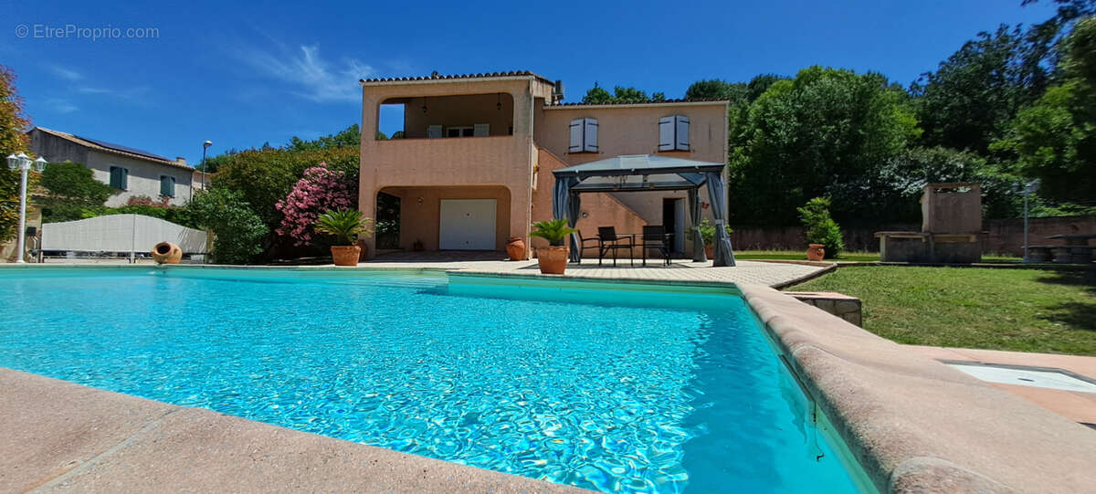 Maison traditionnelle de 184 m2 utiles (90 m2 hab.)   Piscine, grand garage et vue Cévennes   Gajan (30730) - photo 3