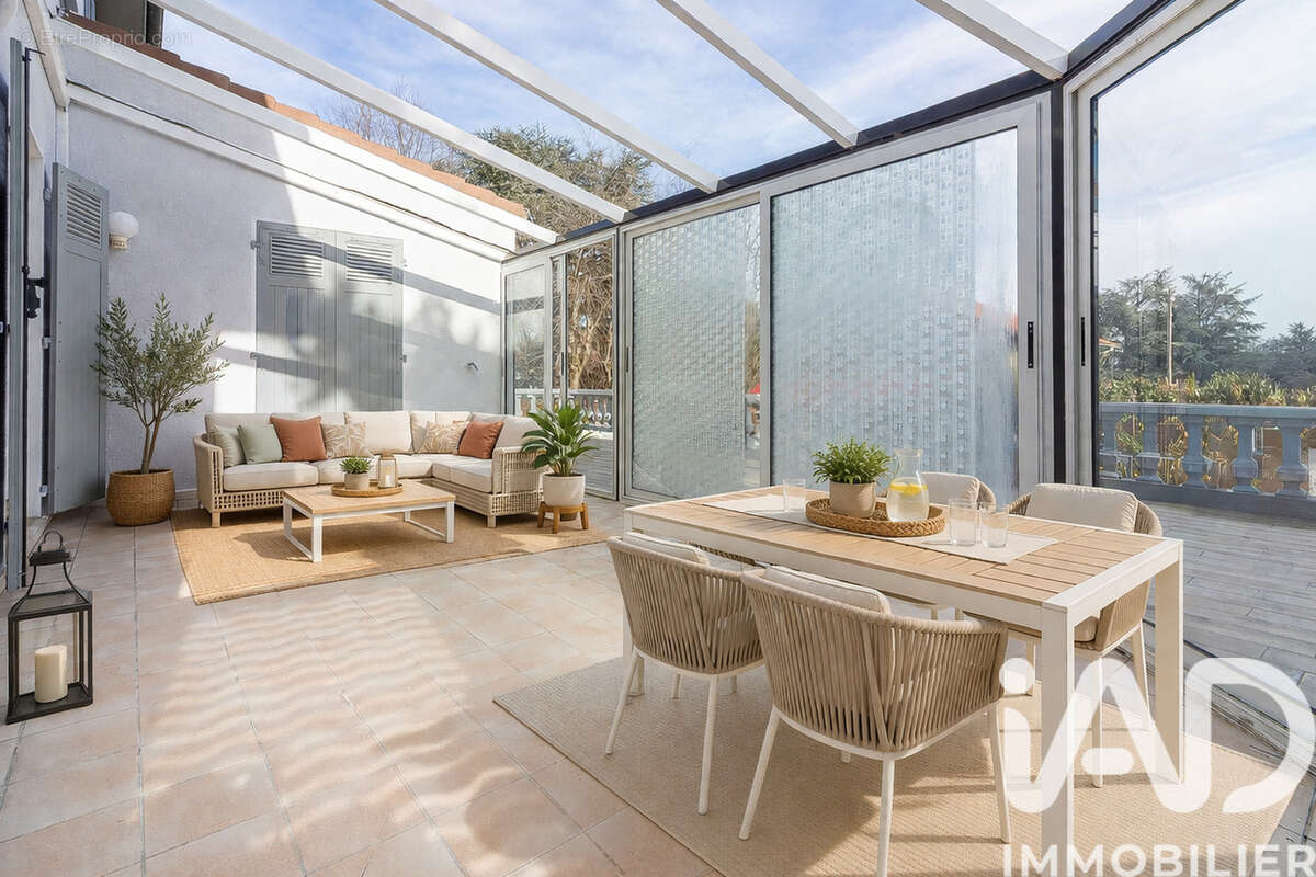 Photo 6 - Maison à BRON