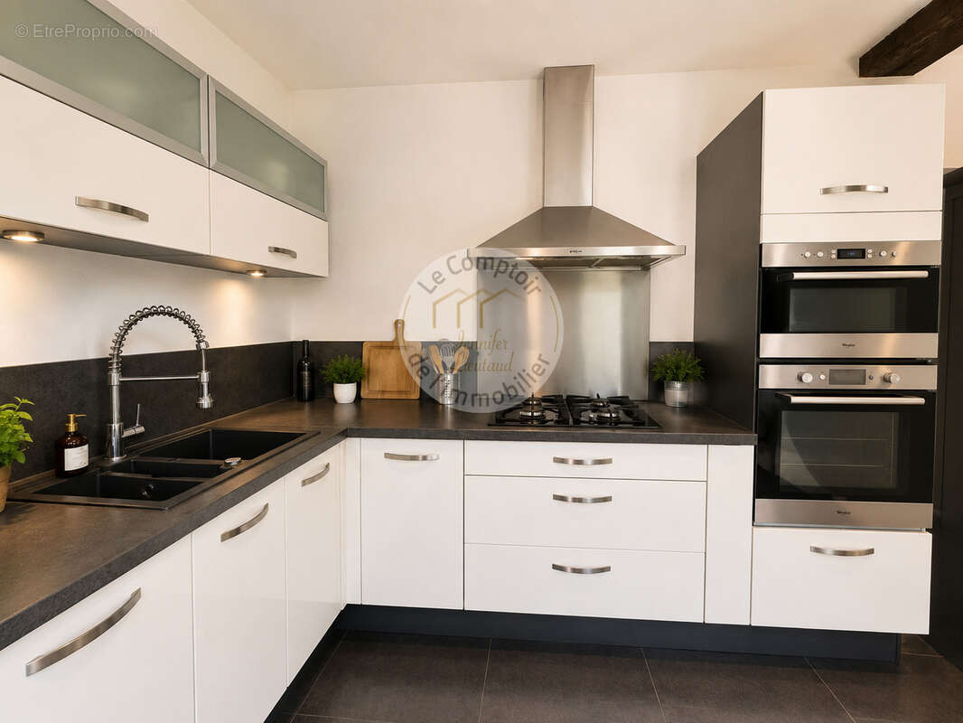 Saint-just   appartement de caractère de 106 m2 entièrement rénové - photo 8