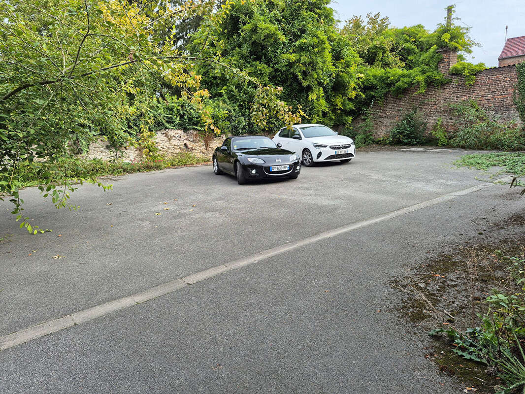 Commerce à CONDE-SUR-L'ESCAUT