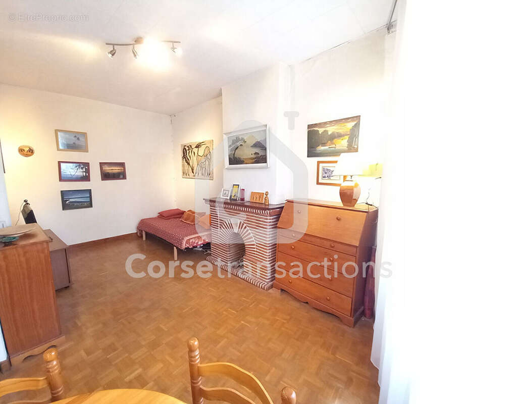 Appartement à MARSEILLE-6E