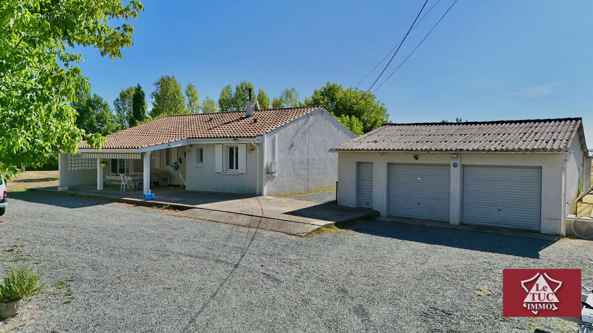 Maison de plain pied avec double garage et dépendance. - photo 4