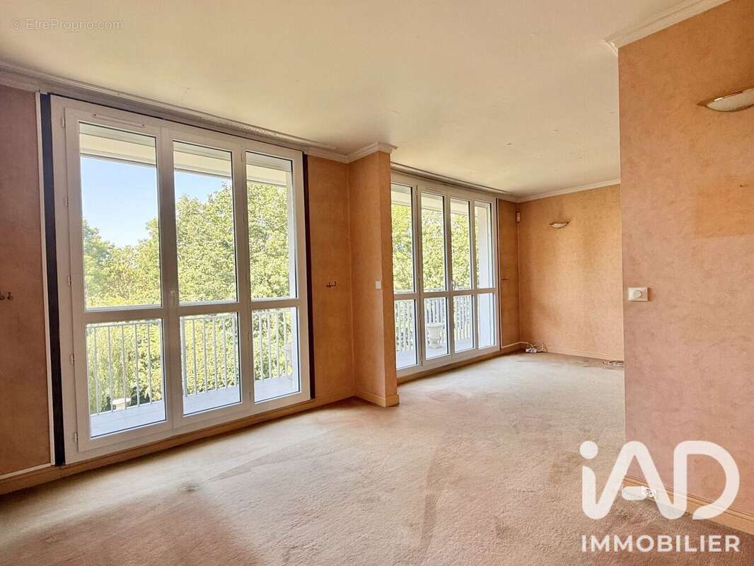 Appartement 80 m² à Chilly-Mazarin  - photo 4