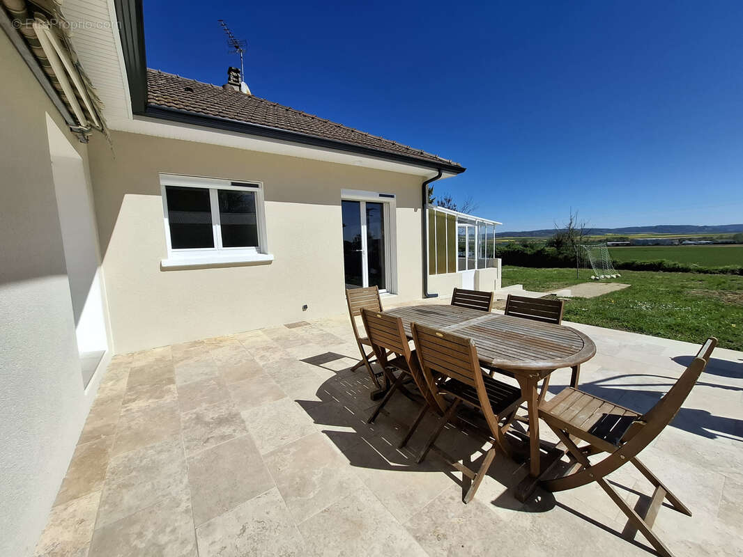 Maison à CHONAS-L&#039;AMBALLAN