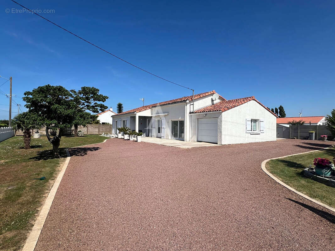 Maison à LONGEVILLE-SUR-MER