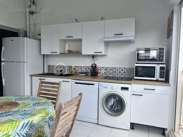 Studio niche entre la marina et le golf pres de la plage - residence les boucaniers - photo 3