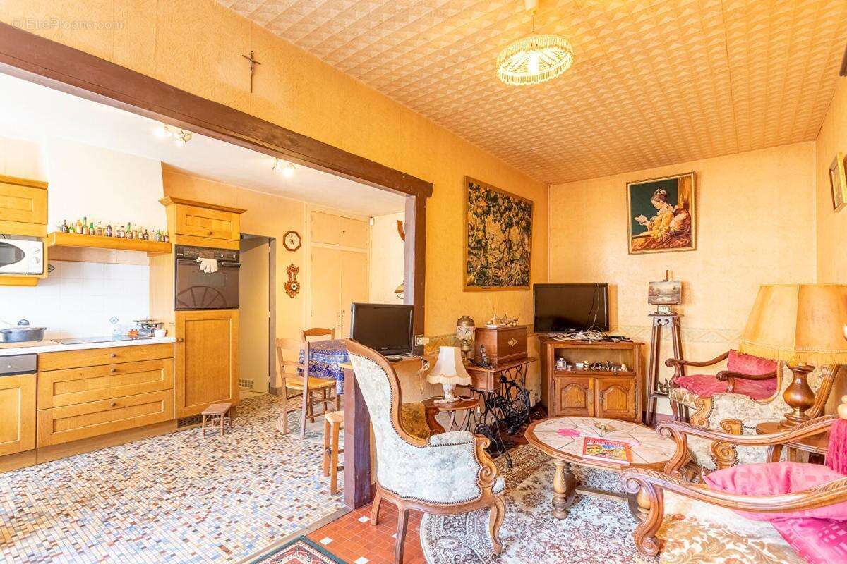 Maison à LA VERNELLE