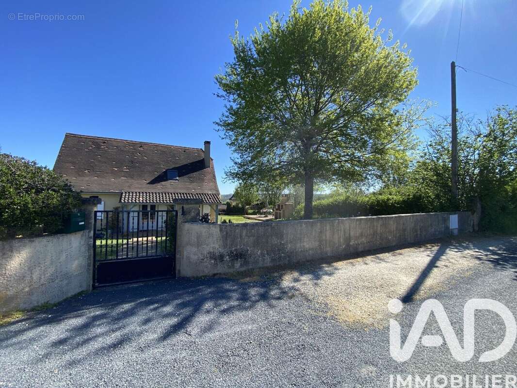 Maison 89 m² à Monplaisant  - photo 3
